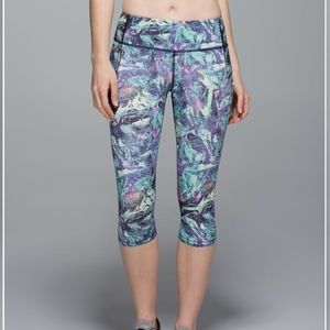 Lululemon Top Speed Crop 19” Iridescent Multi Luxtreme Size 4